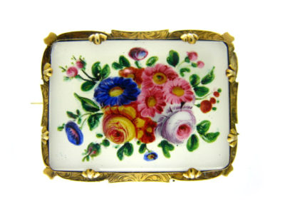 Victorian 15ct Gold & Chalcedony Painted Flowers Brooch