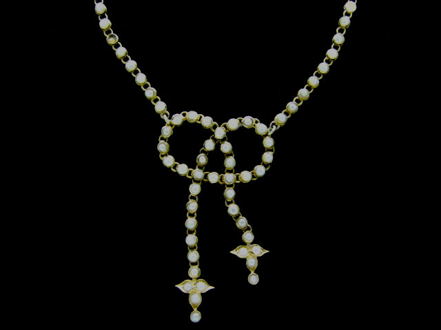 15ct Gold Lovers' Knot Pearl Necklace