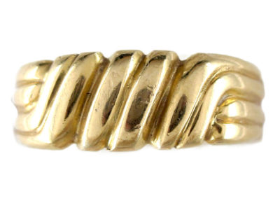 Victorian 18ct Gold Scrollwork Band