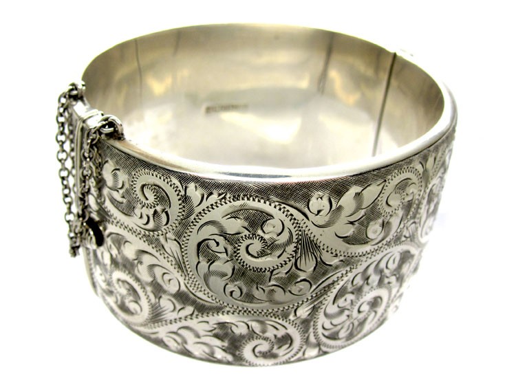 Liberty & Co. Moonstone Necklace Silver Bangle