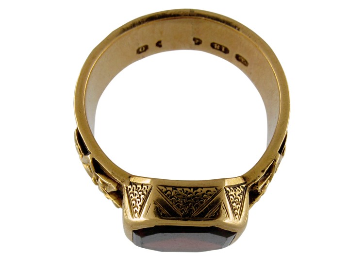 Flat Cut Garnet 18ct Gold Victorian Ring