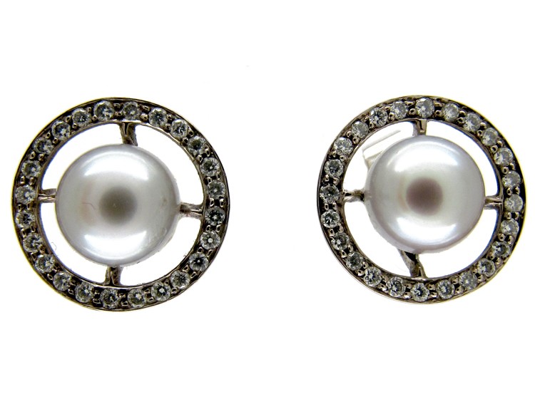 Diamond & Pearl Round Earrings