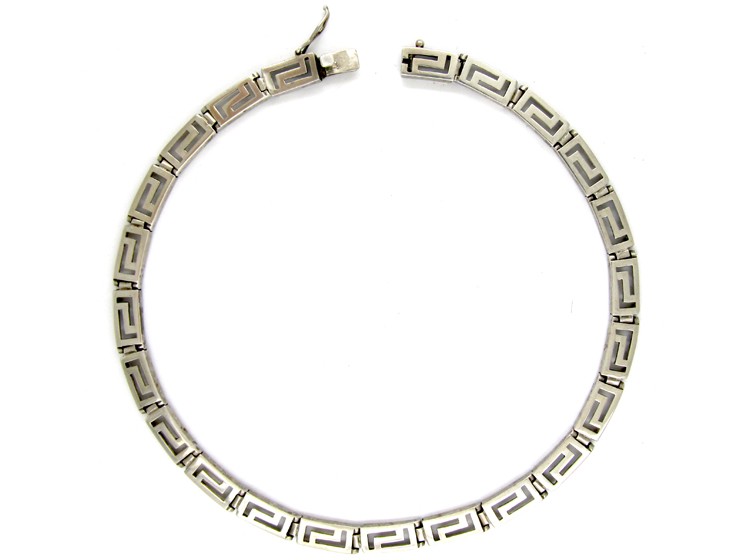 Silver Key Design Collar