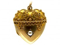 9ct Gold Etruscan Work Heart Locket