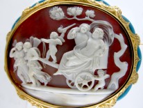Carved Shell Cameo Brooch in Original Case