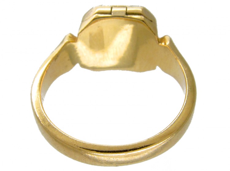 Opening 18ct Gold Victorian Signet Ring