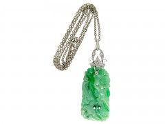 Art Deco 18ct White Gold & Carved Jade Pendant on a White Gold Chain
