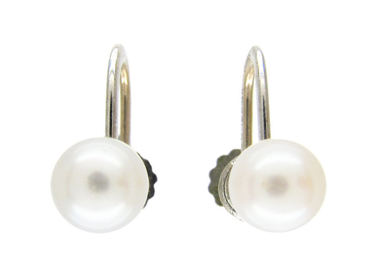 Perfect pearl earrings From simple studs to investmentworthy showstoppers