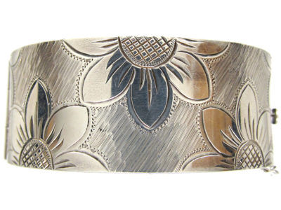 Silver Mary Quant Style Flowers Bangle