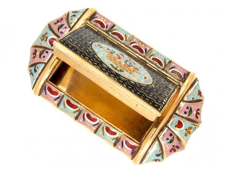 Early 19th Century Swiss Enamel Gold Box