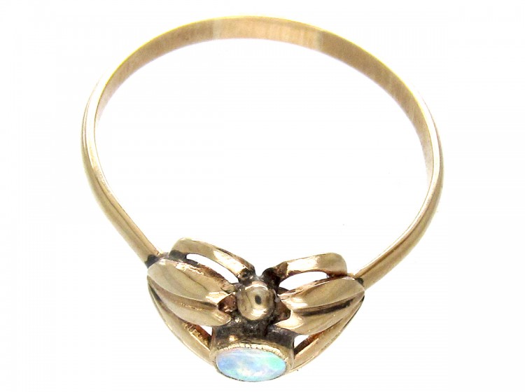 Art Nouveau 15ct Gold & Opal Ring