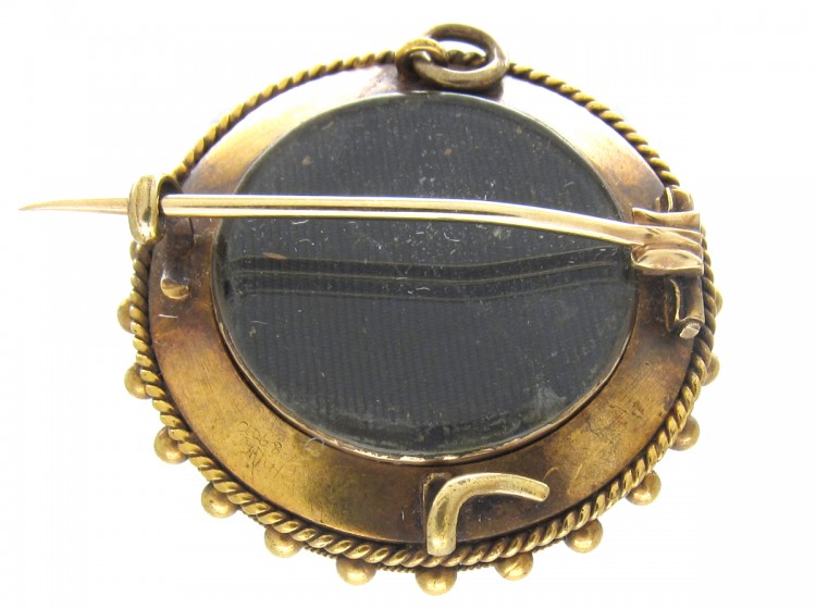 Victorian 15ct Gold, Enamel & Banded Sardonyx Round Brooch