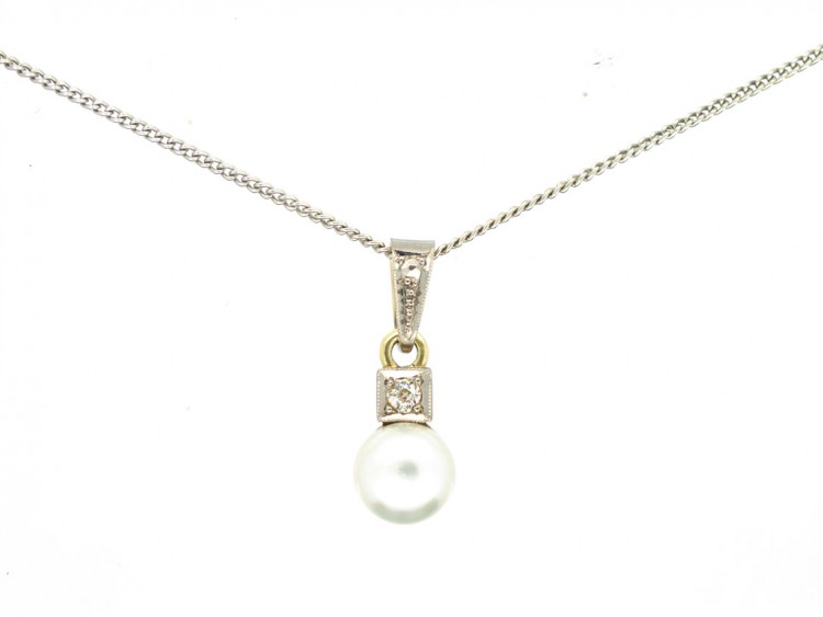 14ct White Gold & Cultured Pearl & Diamond Pendant on Silver Chain