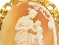Large Victorian 18ct Gold & Shell Cameo Brooch of Mother & Child in Original Case