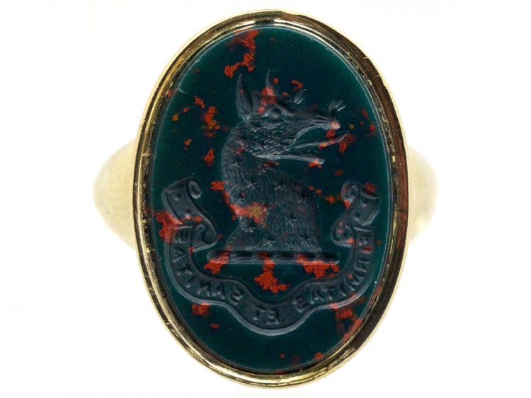 Victorian 18ct Gold & Bloodstone Intaglio of a Wolf's Head Signet Ring