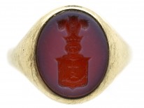9ct Gold & Carnelian Intaglio of a Crest Signet Ring