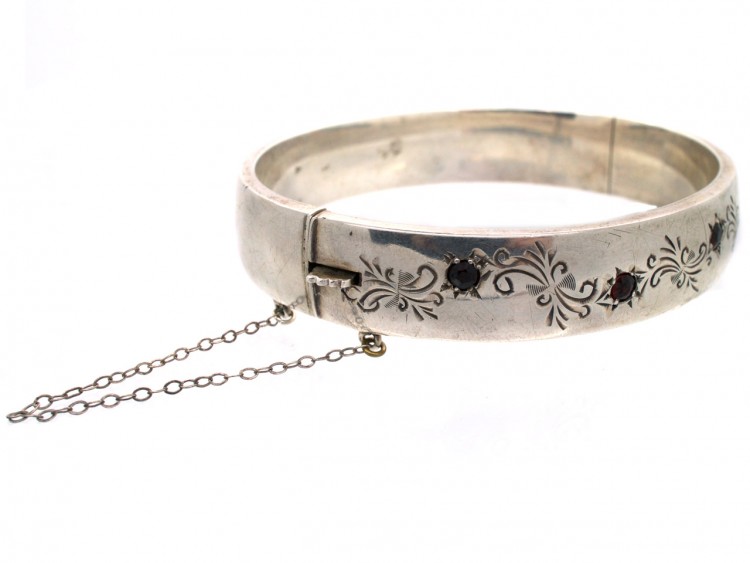 Engraved Silver 1950s Bangle Set With Garnets