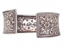 Silver Pierced Work Flower Design Bangle