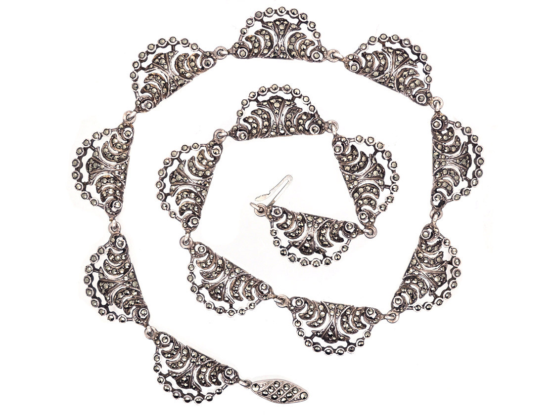 Collier Ancien En Métal Argenté Avec Marcassites - Style Art Déco / Moderniste - Occasion