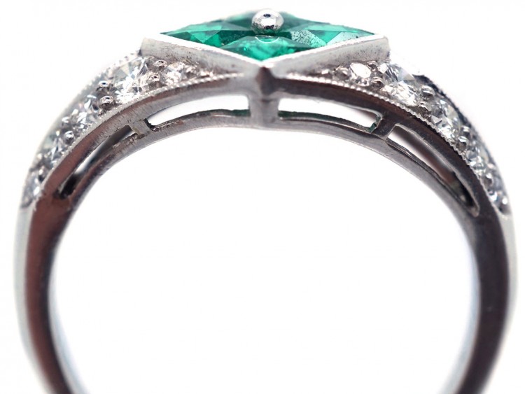 Platinum, Emerald & Diamond, Diamond Shaped Ring