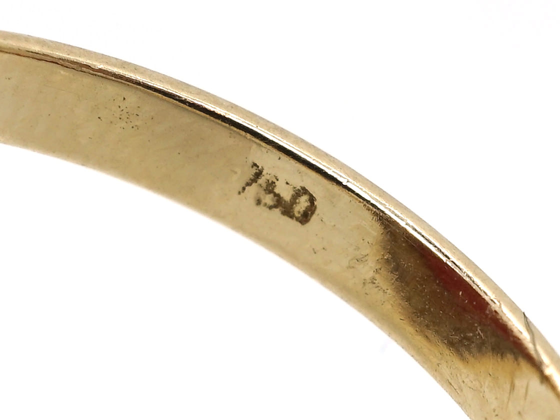 Large Oval 18ct Gold & Coral Ring (456H) | The Antique Jewellery Company