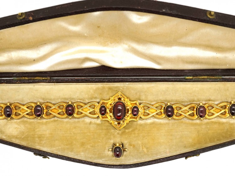Victorian 15ct Gold & Cabochon Garnet Bracelet in Original Case