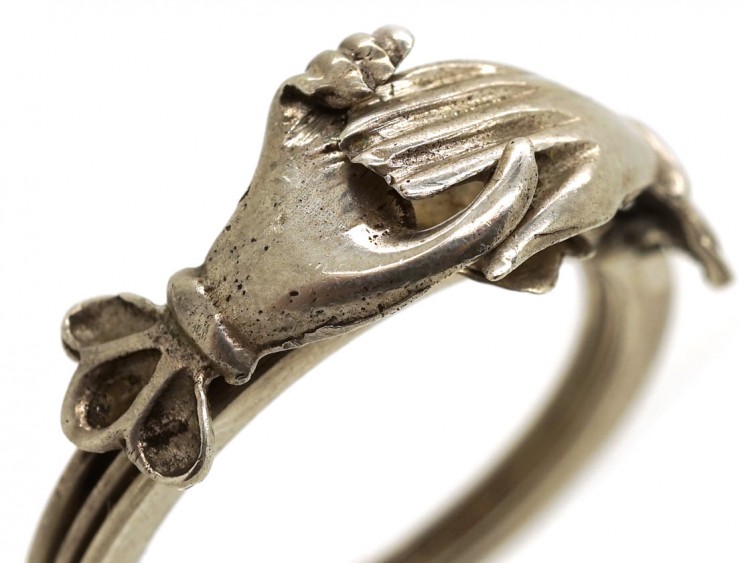 Silver Clasped Hands Opening Fede Ring