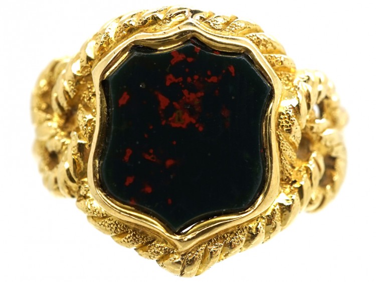 Victorian 18ct Gold & Shield Shaped Bloodstone Signet Ring