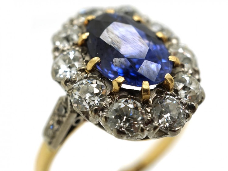 18ct Gold & Platinum, Sapphire & Diamond Oval Cluster Ring