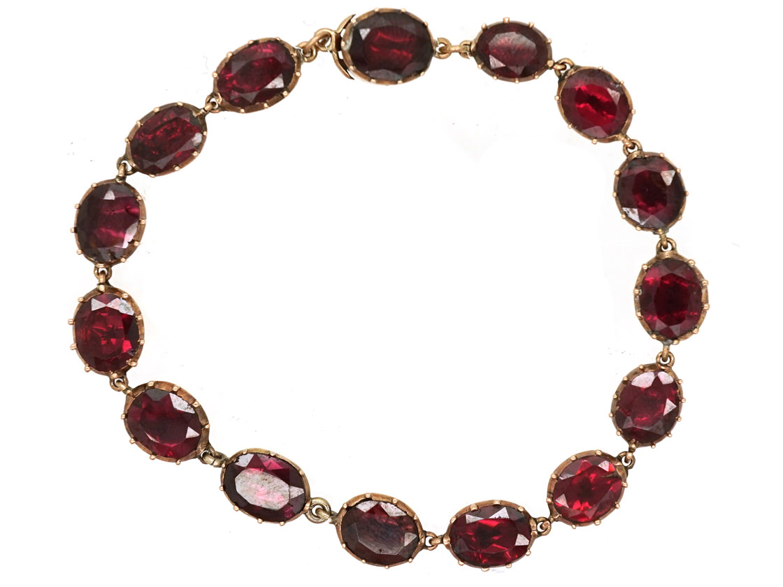 Bohemian Garnet Bracelet. By way of late-19th/early-20th century  Czechoslovakia (aka Bohemia), a consummate Vi… | Red jewelry, Vintage fine  jewelry, Garnet bracelet