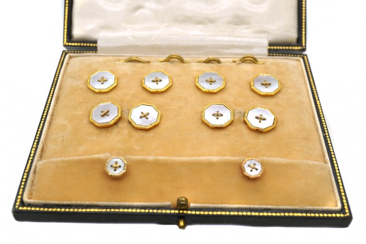 Edwardian 9ct Gold & Mother of Pearl Dress Set in Original Case