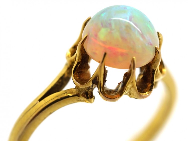 Edwardian 18ct Gold & Opal Cabochon Ring