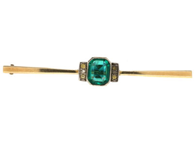 9ct Gold Art Deco Brooch Set With an Emerald Paste