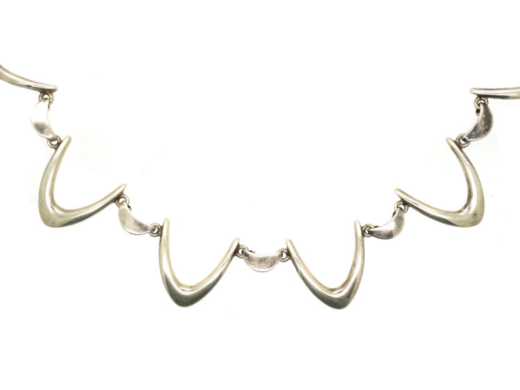 Silver Boomerang Link Collar by E Dragsted