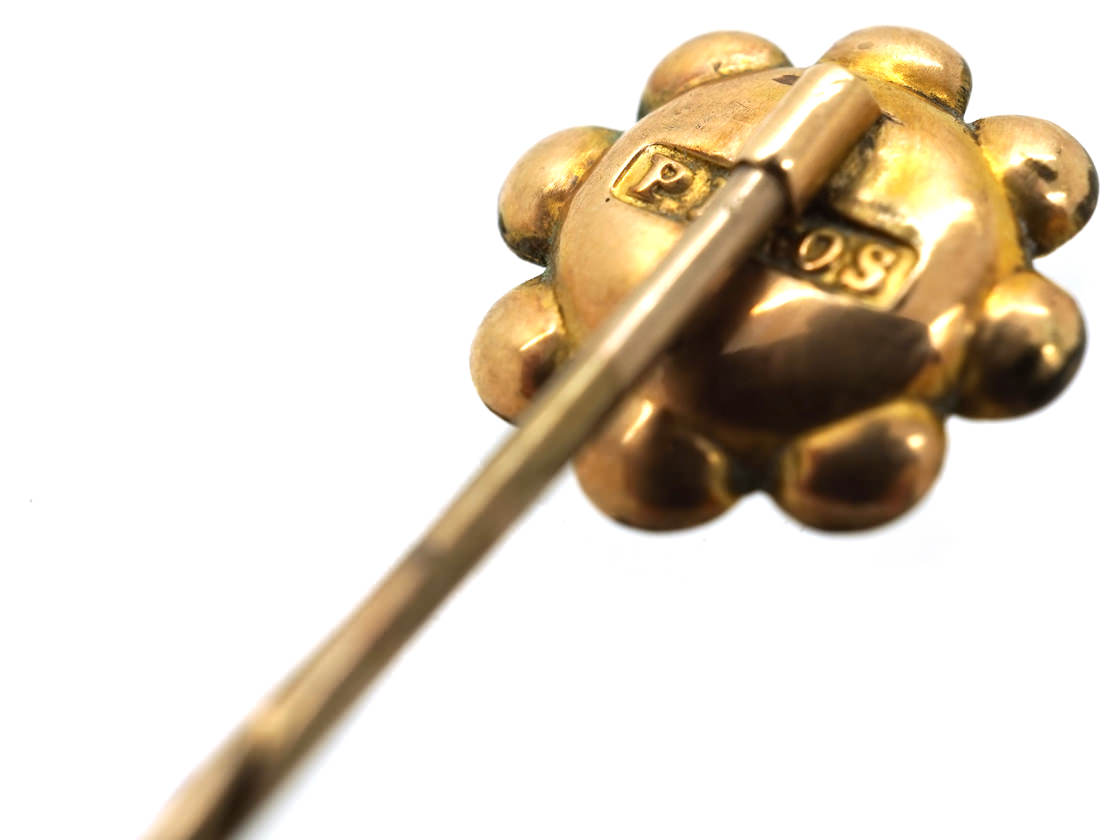 Edwardian 9ct Gold Tie Pin Set with a (676K) The Antique Jewellery Company