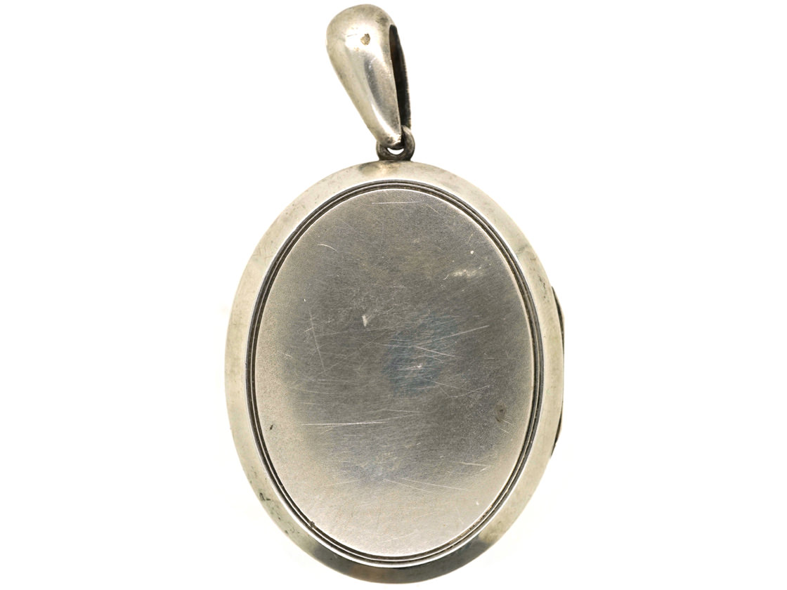 Victorian Silver Oval Shaped Locket With Bird in Bough Motif (650K ...