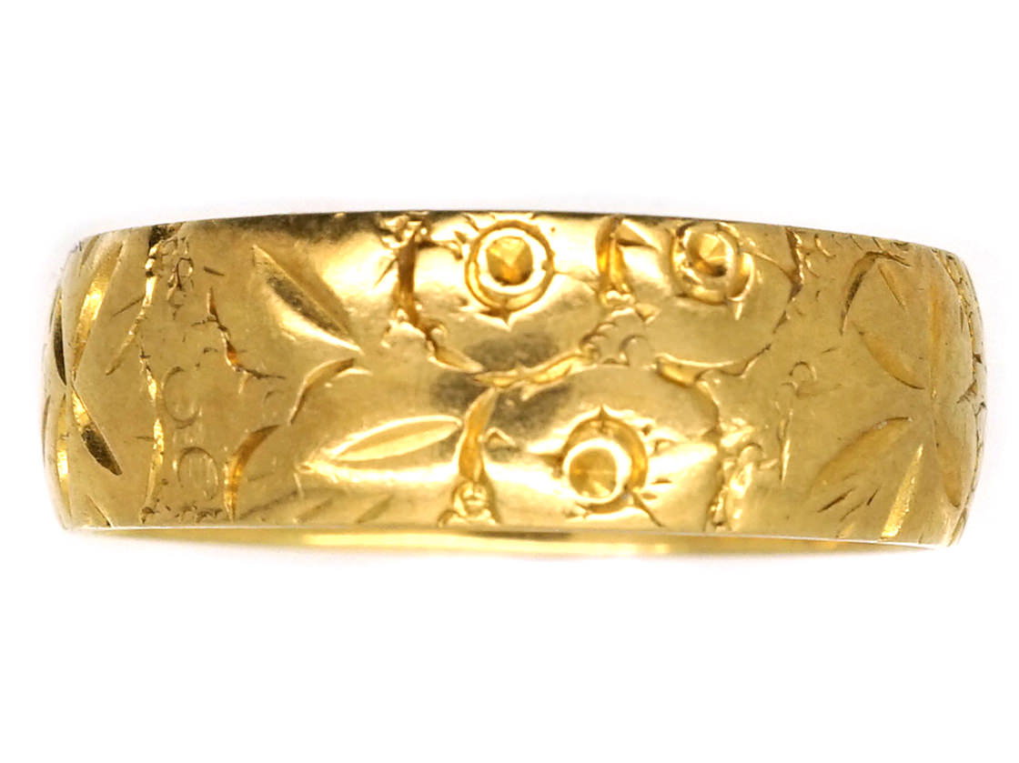 18ct Gold Wedding Band With Roses & Ivy Motif (787K) | The Antique