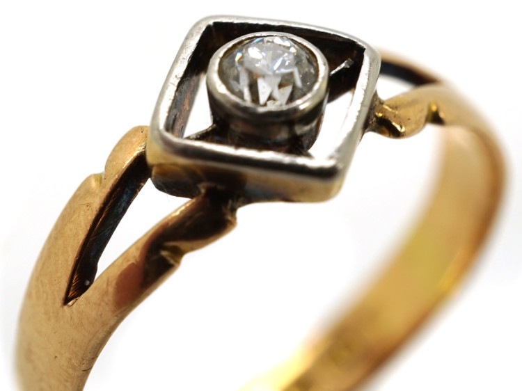 Edwardian 18ct Gold,Platinum, Single Stone Diamond Ring with Split Shoulders
