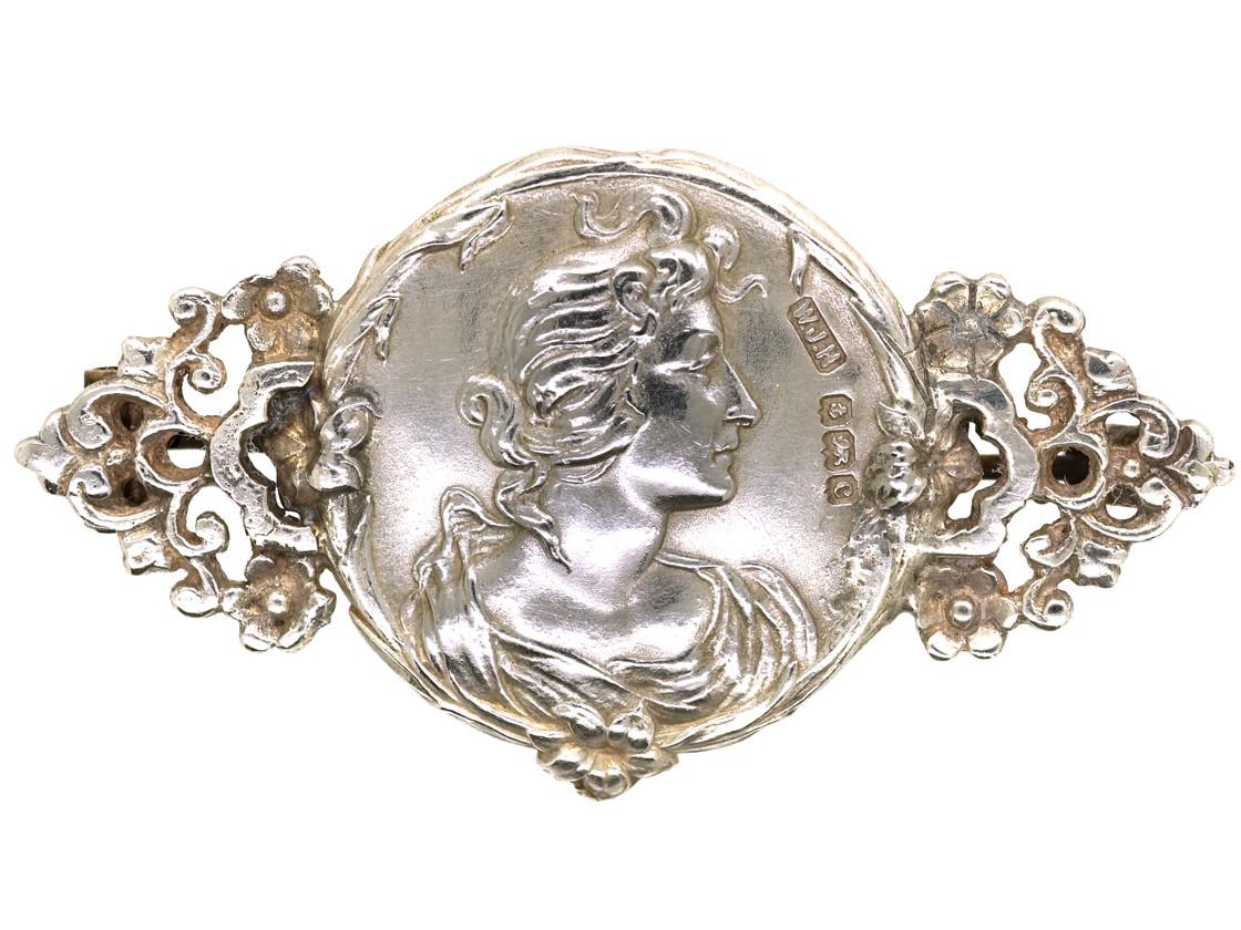 b.belt Ledergürtel Nietengürtel, Femininer und anspruchsvoller Look