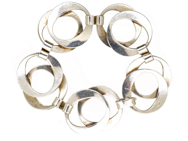 Silver Overlapping Rings Bracelet