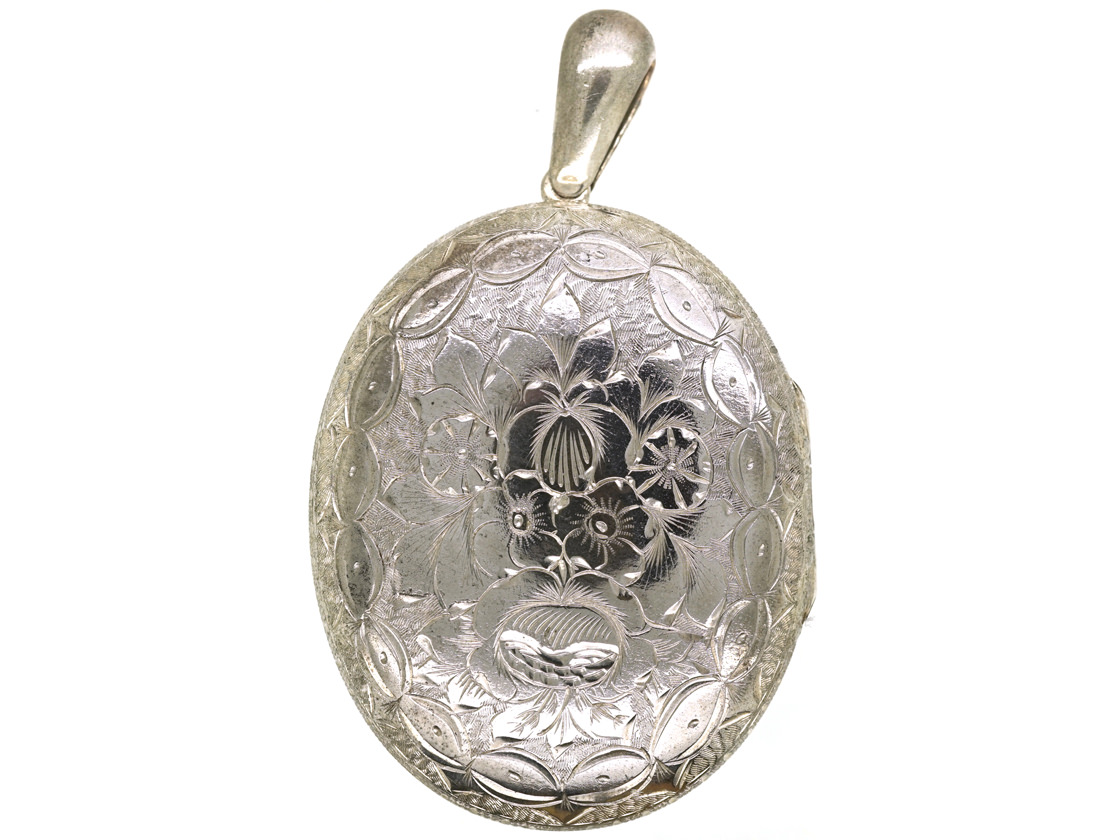 Vintage silver oval deals locket