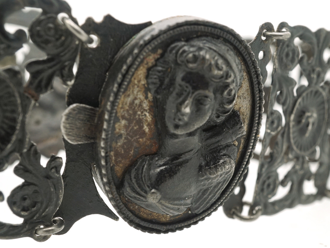 Berlin Iron Collar (462L) The Antique Jewellery Company