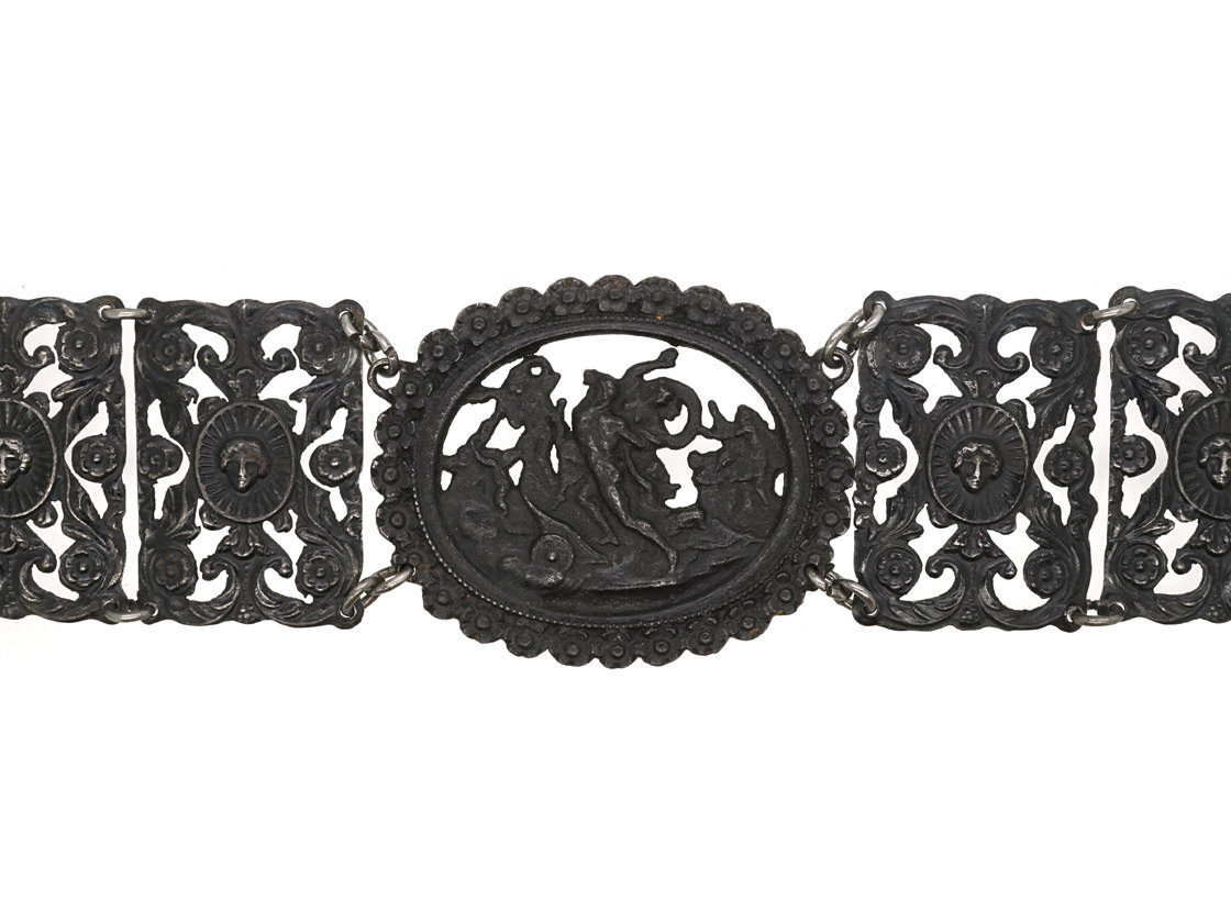 Berlin Iron Collar (462L) | The Antique Jewellery Company