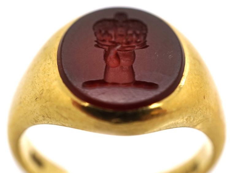 Victorian 18ct Gold Signet Ring set with a Carnelian Crest Intaglio