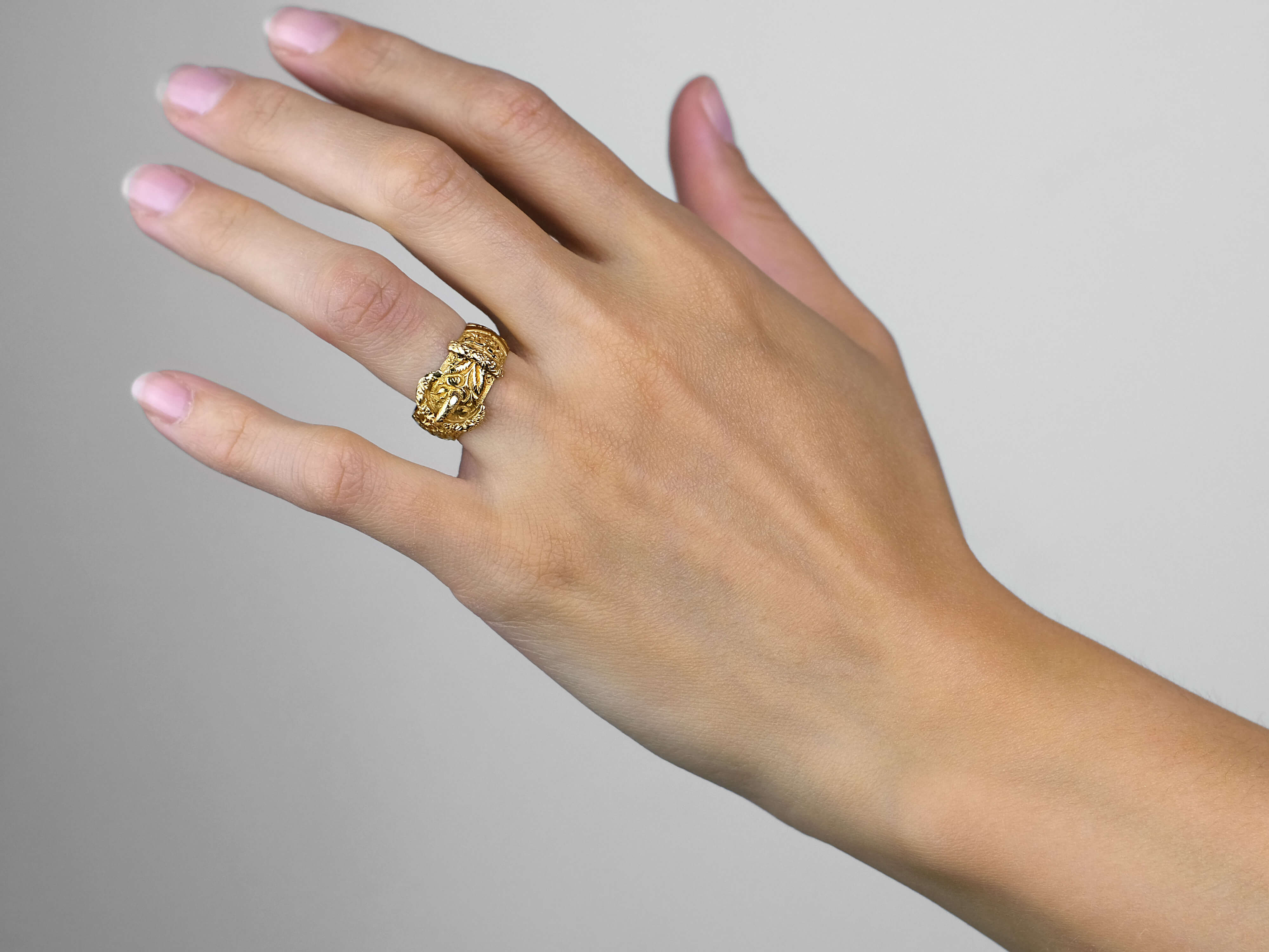 Edwardian 18ct Gold Buckle Ring (43M) The Antique Jewellery Company