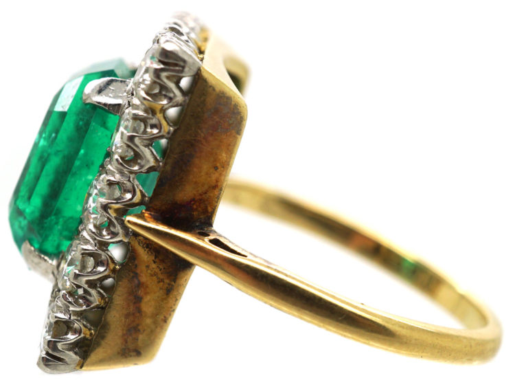 Large 18ct Gold, Emerald & Diamond Rectangular Ring