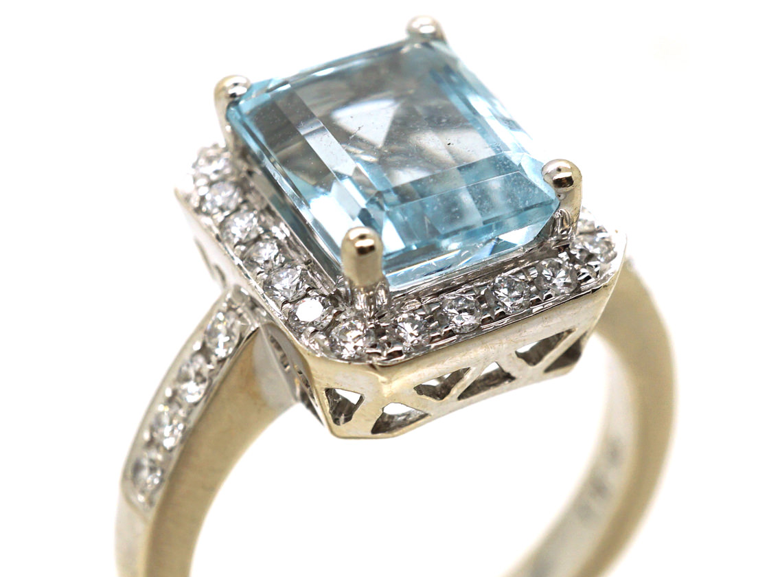 18ct White Gold, Aquamarine & Diamond Rectangular Ring with Diamond Set ...