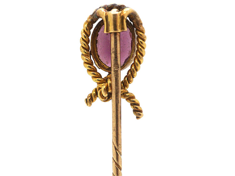 Edwardian 15ct Gold Tie Pin set with a Garnet within a Knot