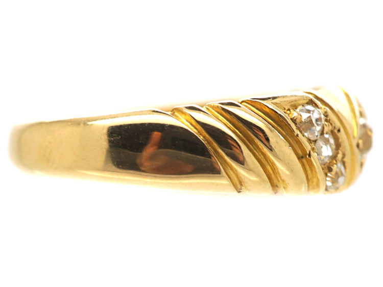 Victorian 18ct Gold Ring set with Diamonds