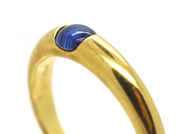 18ct Gold & Cabochon Sapphire Ring